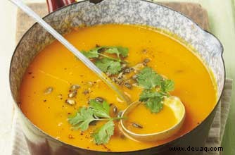 Saisonale Kürbis-Orangen-Suppe 