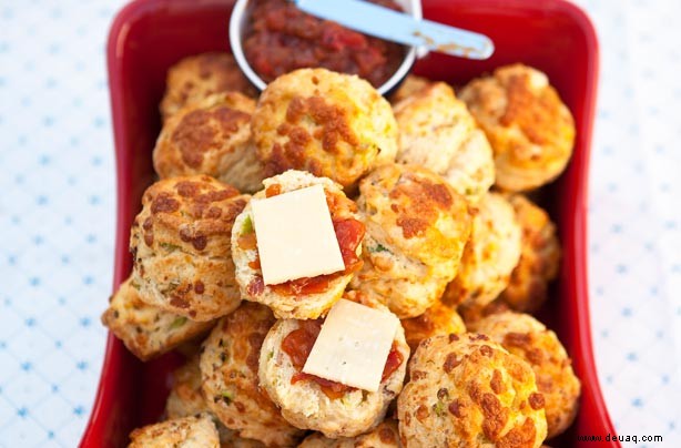 Käse-, Speck- und Zwiebel-Scones 