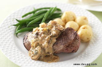 Steak mit Stilton, Champignons und Marsala-Sauce 