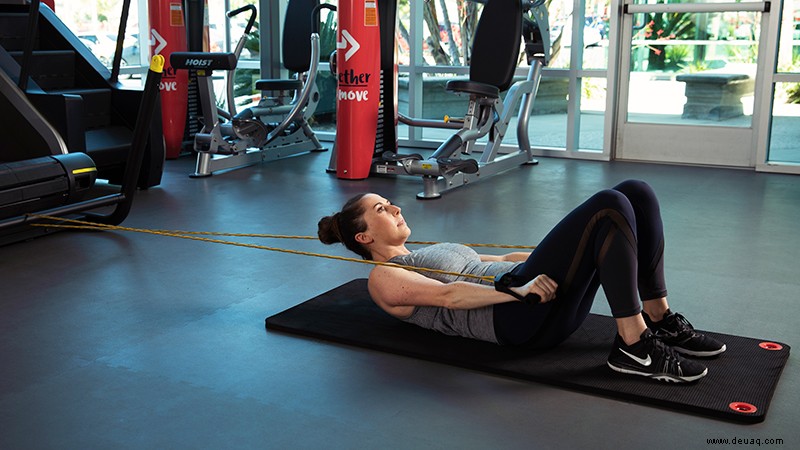 Eine neue Variante traditioneller Übungen zur Stärkung Ihrer Arme und Bauchmuskeln 