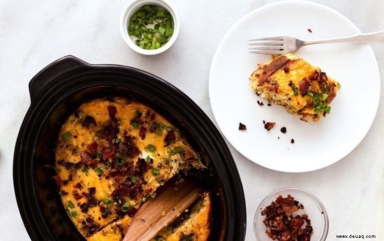 Slow Cooker Bacon, Egg &Hash Brown Casserole 