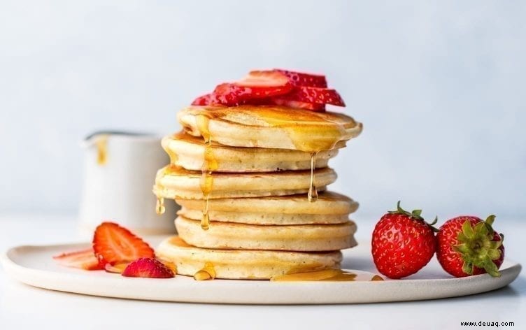 Proteinreiche Pfannkuchen mit Erdbeeren 