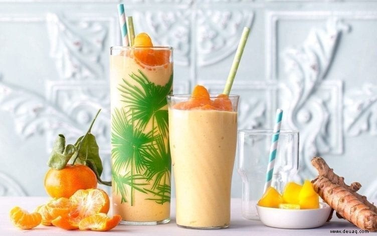 Mango-Mandarinen-Smoothie mit Kurkuma 