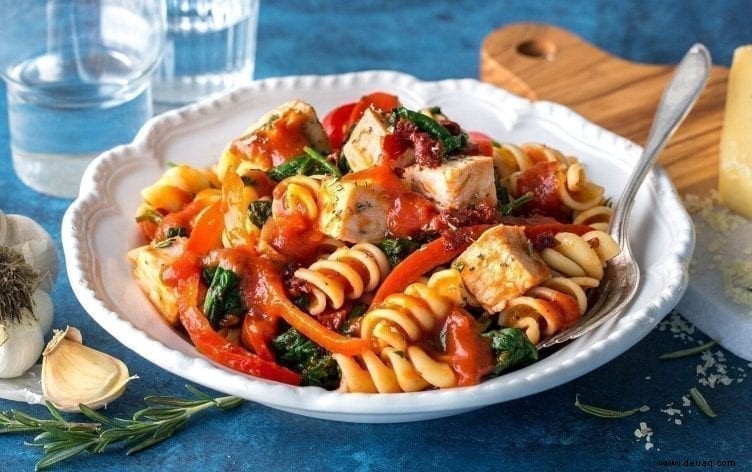 Instant Pot Rotini mit Hähnchen und Paprika 