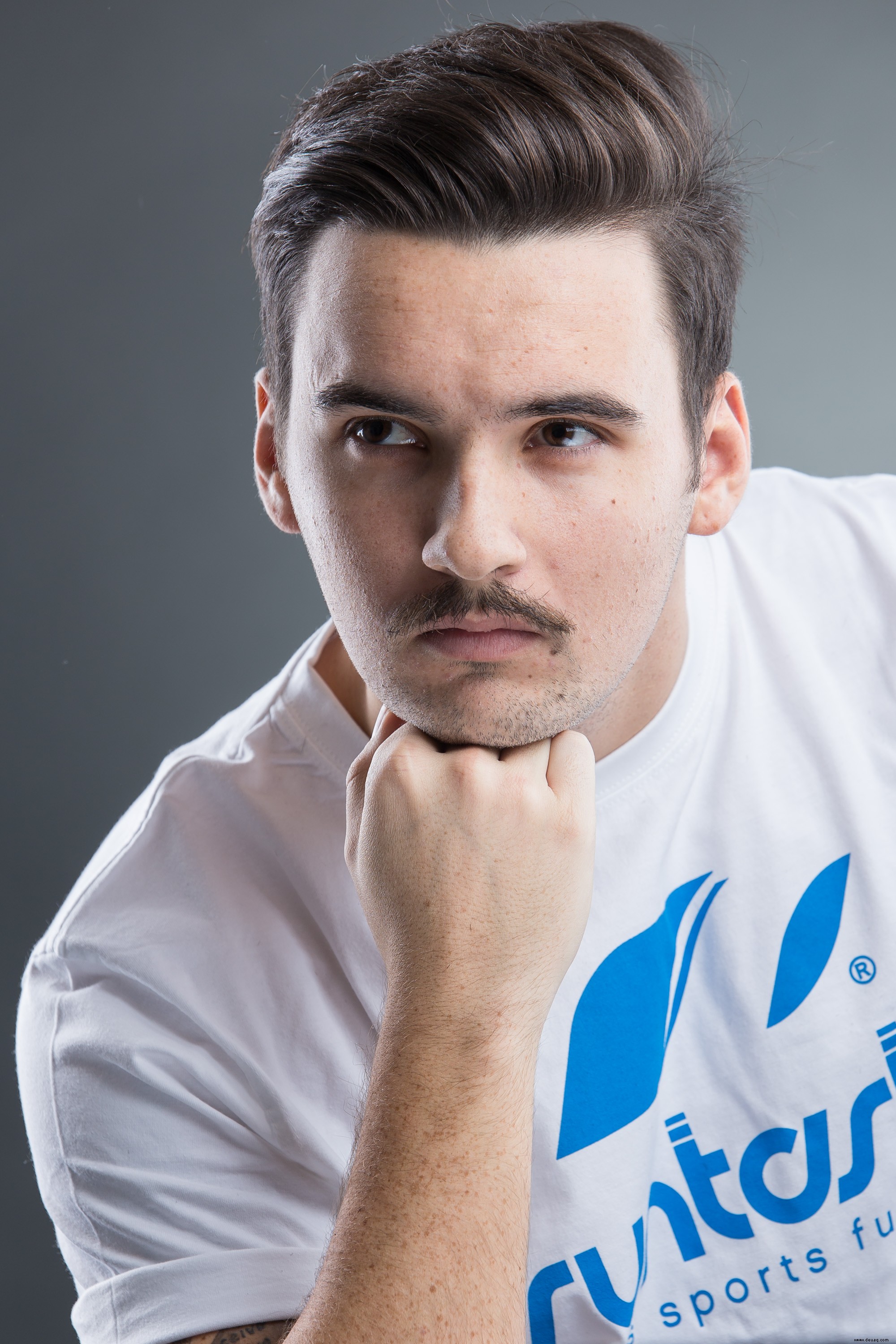 Movember:Lassen Sie sich einen Schnurrbart wachsen, um Prostatakrebs zu bekämpfen 