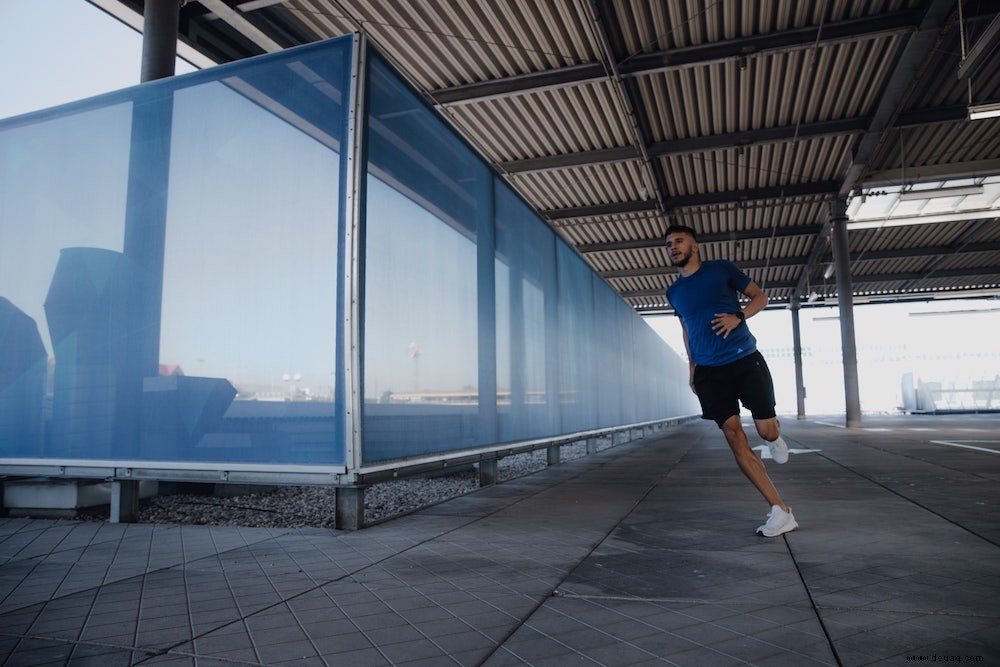 Renntraining:Vor- und Nachteile von Indoor- vs. Outdoor-Läufen (+ Was verbrennt mehr Kalorien?) 