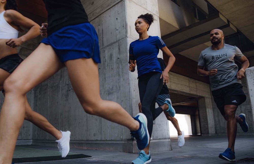 Renntraining:Vor- und Nachteile von Indoor- vs. Outdoor-Läufen (+ Was verbrennt mehr Kalorien?) 