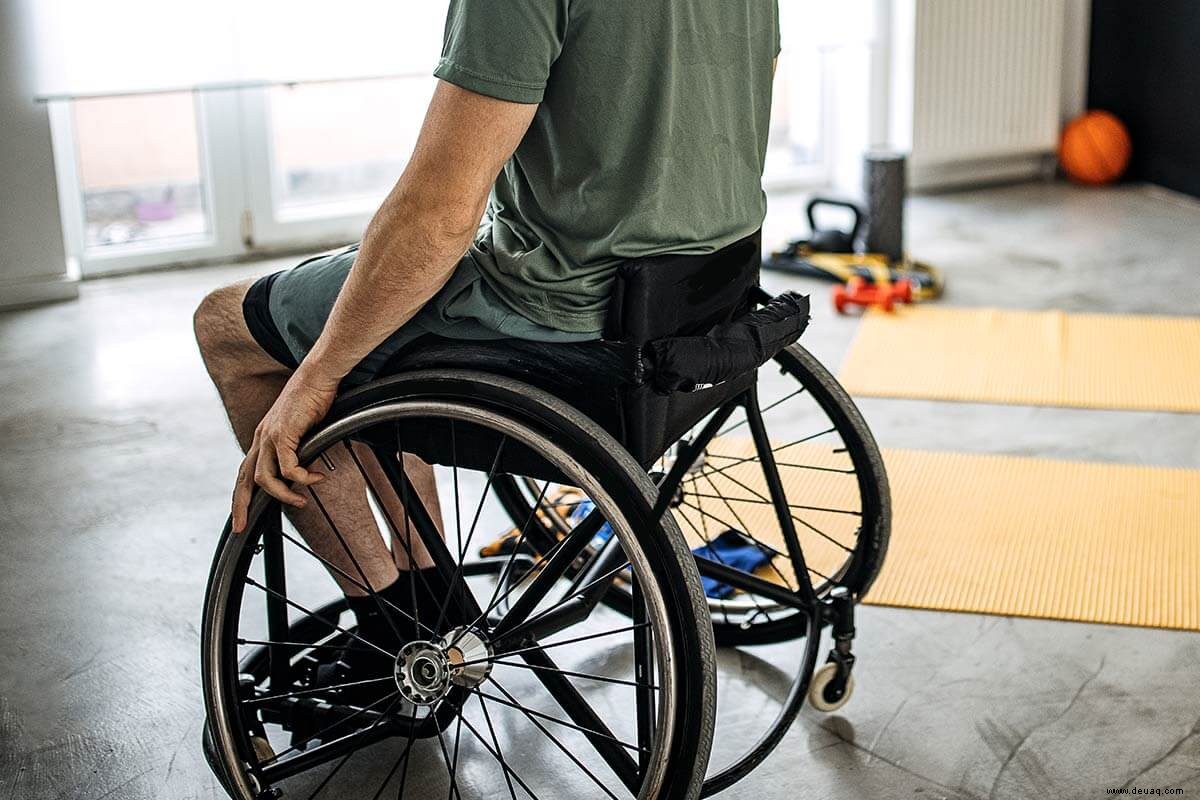 Bringen Sie sich mit diesen Rollstuhl-Übungstipps und Workouts in Form 