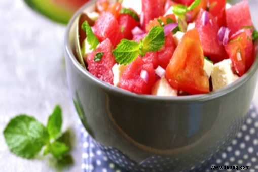 Rezept für Salat mit Wassermelonenbällchen 