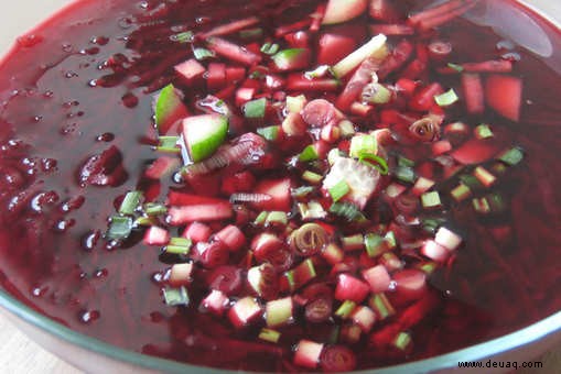 Rote-Bete-Zwiebelsuppe Rezept 