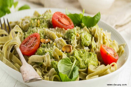 Rezept für Nudelsalat mit Pistazien 