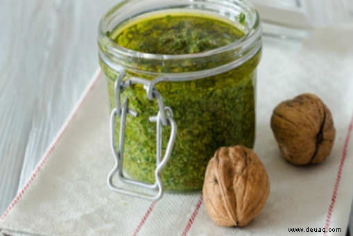 Rezept für Basilikum-Walnuss-Pesto 