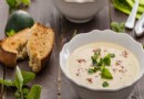 Schnelles Rezept für cremige Kokos-Erdnuss-Suppe – vegan in 20 Minuten