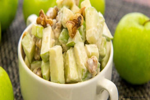 Rezept für grünen Apfel-Walnuss-Salat 