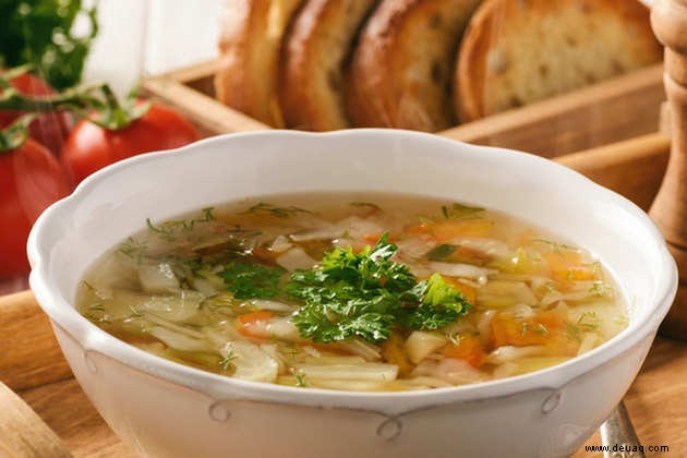 Zwiebel-Thymian-Suppe Rezept 