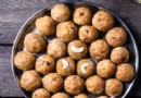 Poha Laddoo Rezept: Traditionelle indische Süßkugeln aus gepresstem Reis