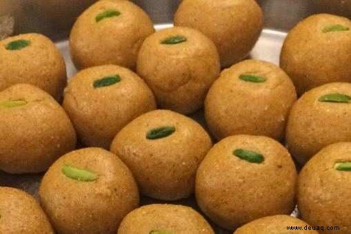 Besan Ke Ladoo Rezept 