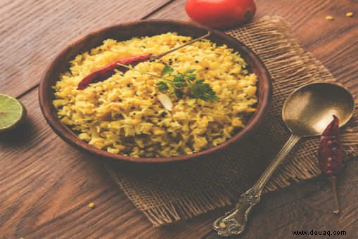 Gemüse und Moong Dhuli Dal Khichdi Rezept 