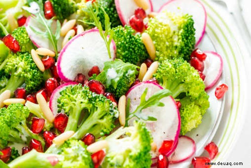 Rezept für Brokkoli-Granatapfel-Salat 
