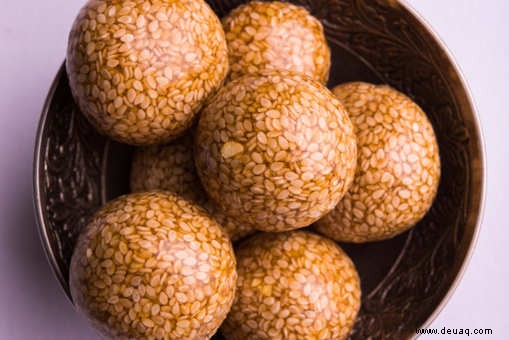 Sesam Hafer Ladoo Rezept 