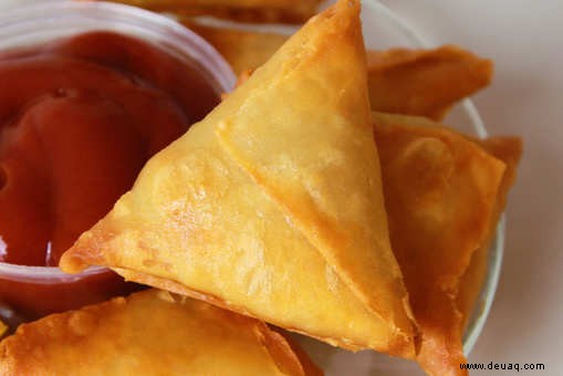 Singhare Ke Atte Ka Samosa Rezept 