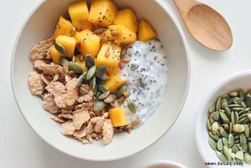 Chia Seed Bowl mit Mandelmilch Rezept 