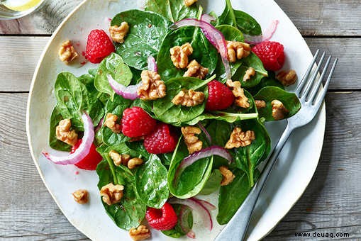 Rezept für Walnuss-Himbeer-Salat 