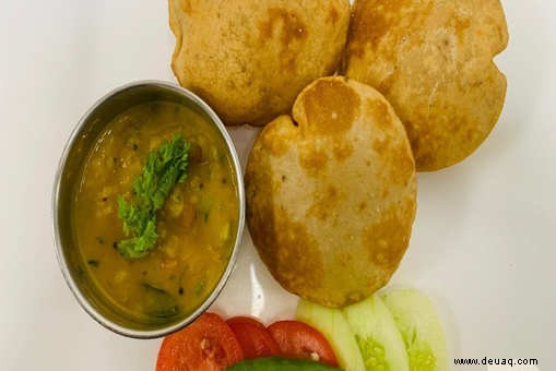 Kacche Kele Ki Poori Rezept 