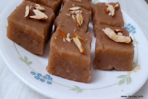 Singhare Ke Atte Ki Barfi-Rezept 