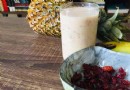 Fruchtiger Bananen-Smoothie mit Ananas und Cranberries – Vitales Rezept für den Tag
