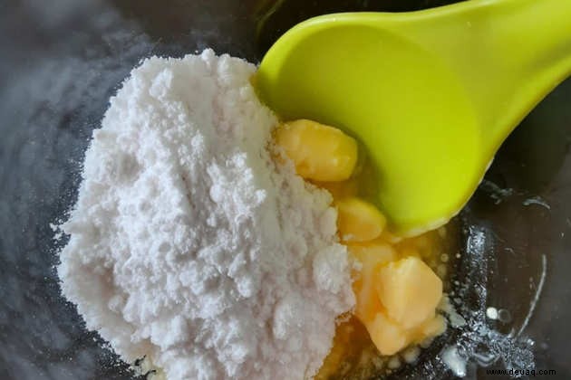 Weizen-Mango-Kuchen ohne Ei mit hausgemachter Sahne Rezept 