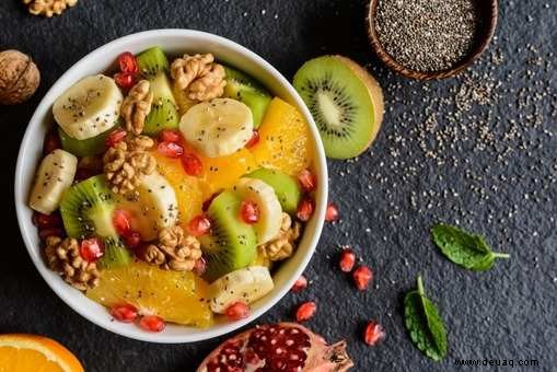 Rezept für Chia-Salat mit Früchten und Nüssen 