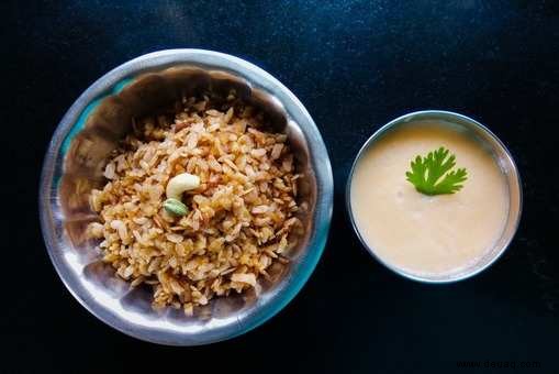 Kokos-Jaggery-Poha-Rezept 