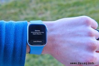 So installieren Sie Apples watchOS 7- und iOS 14-Betas, damit Sie Ihr Telefon mit Ihrer Uhr entsperren können 