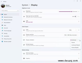 So stellen Sie Ihren Monitor von Querformat auf Hochformat um 