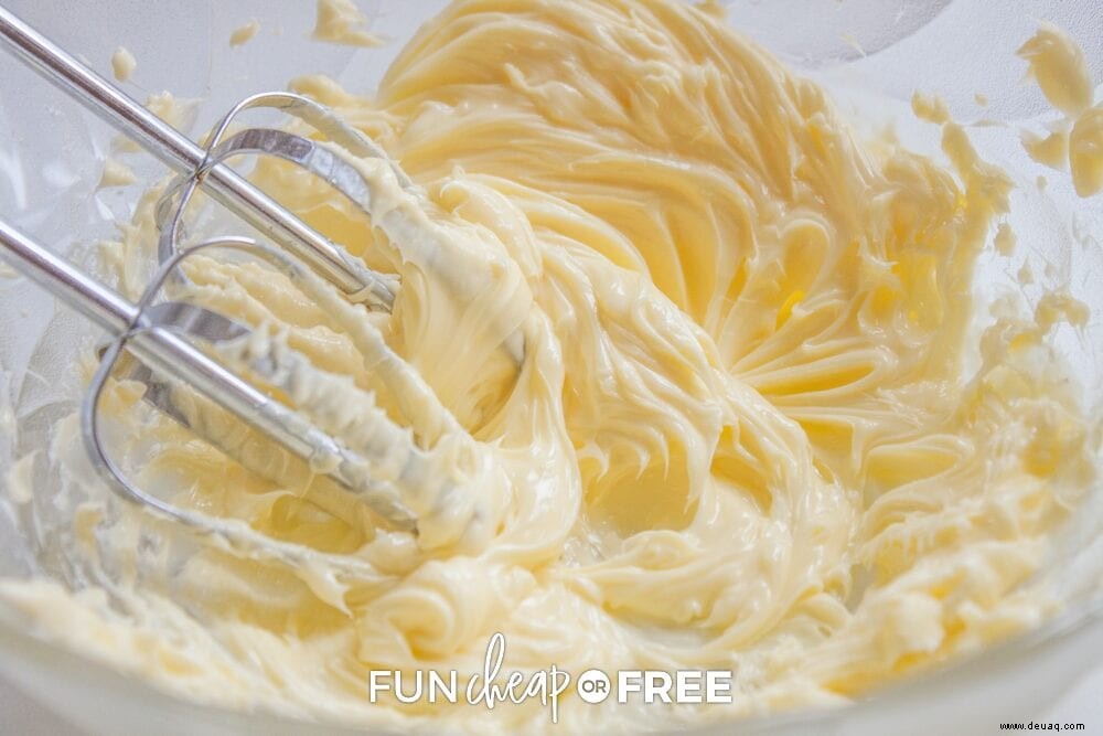 Das beste Rezept für hausgemachte Brötchen + To Die For Honey Butter 