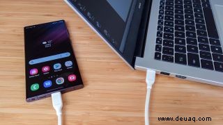 So teilen Sie Wi-Fi auf Android mithilfe von USB-Tethering 