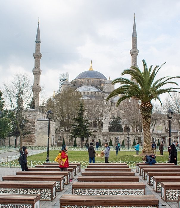 Wie man einen Zwischenstopp in Istanbul verbringt:Reiseführer + Aktivitäten 