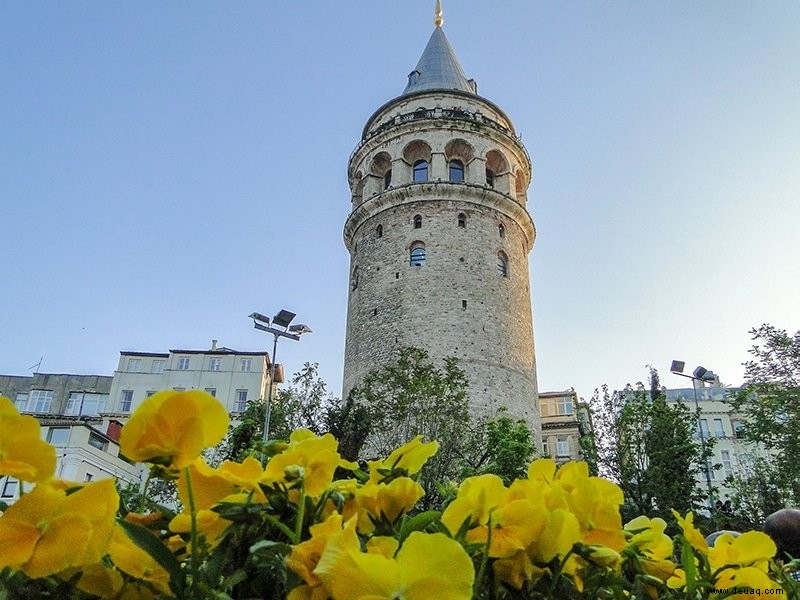 Wie man einen Zwischenstopp in Istanbul verbringt:Reiseführer + Aktivitäten 