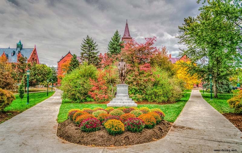 Herbst in Neuengland:18 beste Städte, Bauernhöfe, Aktivitäten + Festivals 