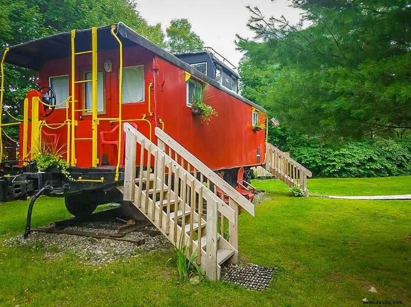 37 einzigartige Airbnbs in Neuengland:Hütten + Baumhaus-Ferienwohnungen 