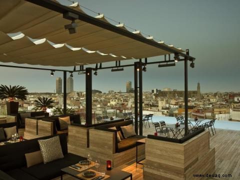 Die besten Rooftop Bars Barcelonas:15 Orte für einen Drink mit Aussicht 