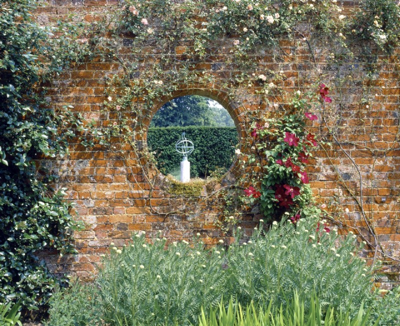 Ideen für Gartenmauern – 16 inspirierende Möglichkeiten, Ihre Grenzen zu definieren 