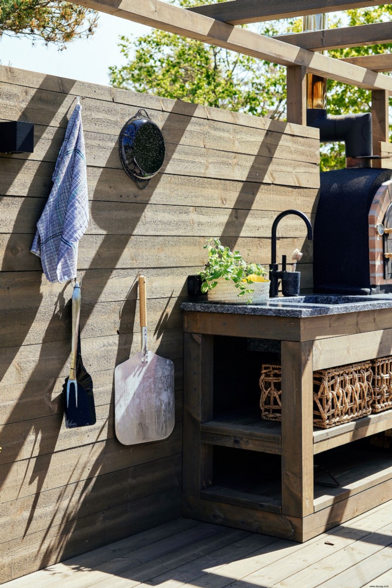 Ideen für Spülen im Freien – 10 Möglichkeiten, dieses Must-have zu Ihrem Kochbereich im Garten hinzuzufügen 