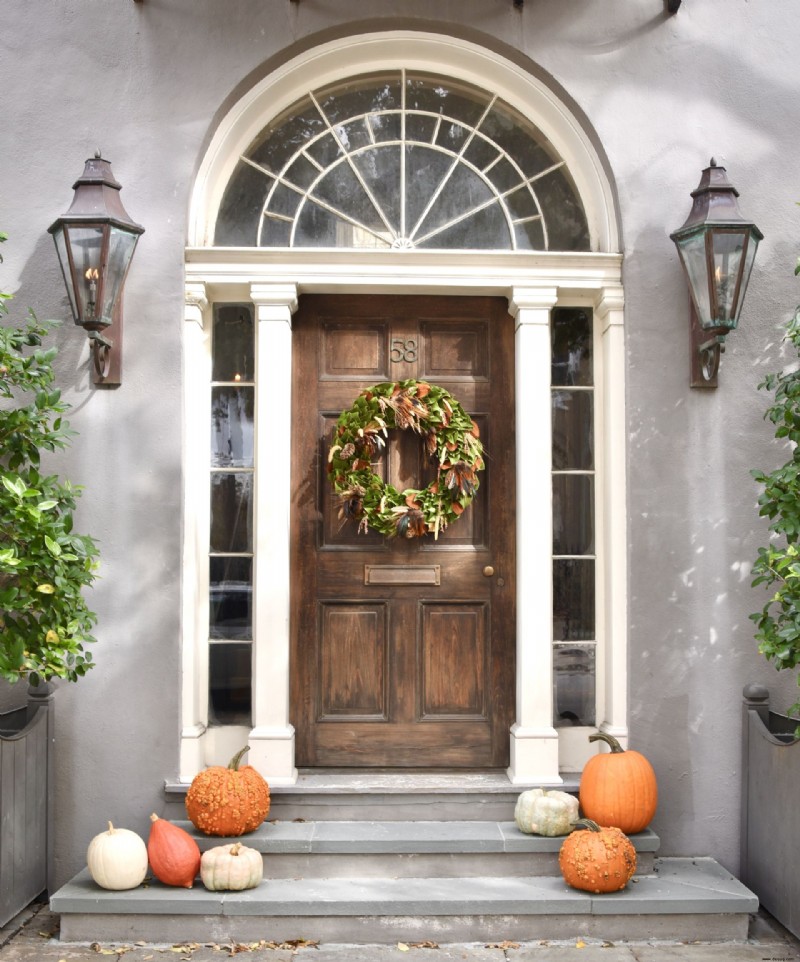 Herbstliche Haustürdekoration – 11 stilvolle Ideen für eine saisonale Präsentation 