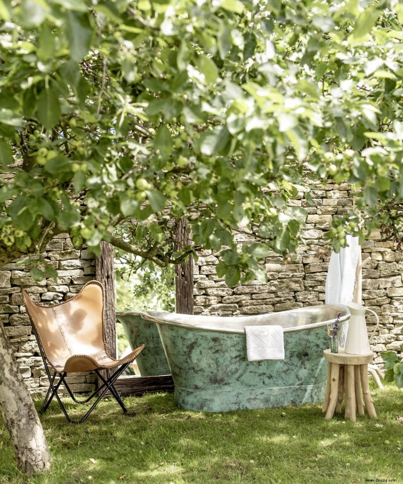 So gestalten Sie ein Outdoor-Badezimmer für einen wahrhaft dekadenten Sommer 