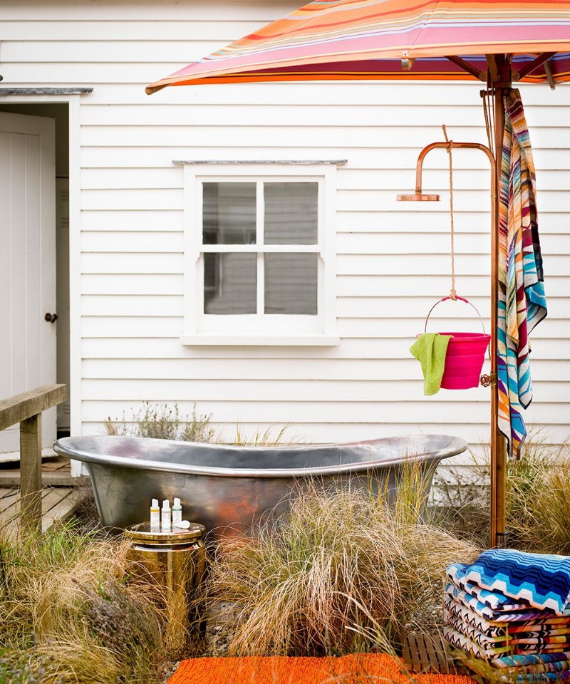 So gestalten Sie ein Outdoor-Badezimmer für einen wahrhaft dekadenten Sommer 