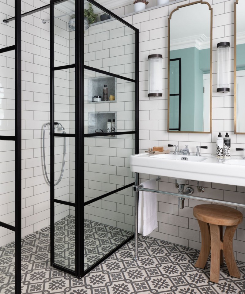 Ideen für Subway-Badezimmerfliesen – 10 Designs für Wände, Duschen und Aufkantungen 