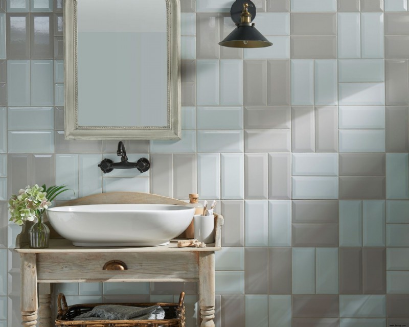 Ideen für Subway-Badezimmerfliesen – 10 Designs für Wände, Duschen und Aufkantungen 