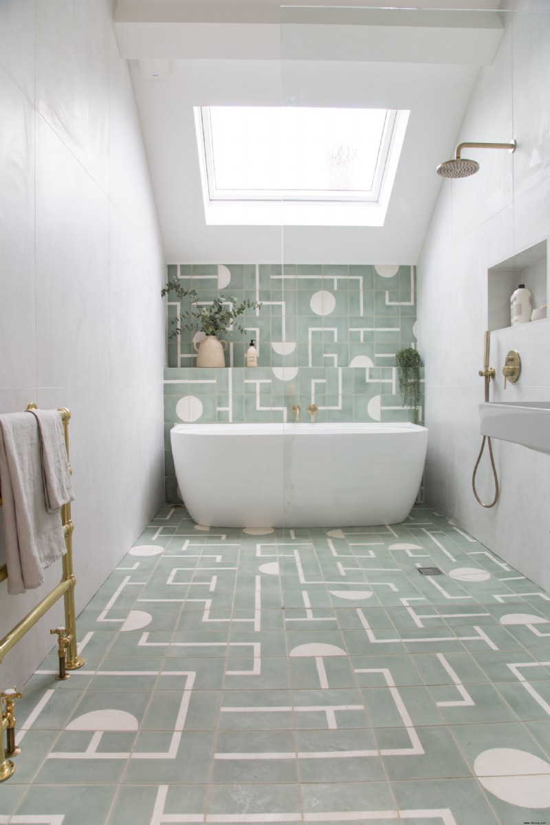 Ideen für Duschbodenfliesen – 10 Looks, Layouts und Farben für einen inspirierenden Raum 